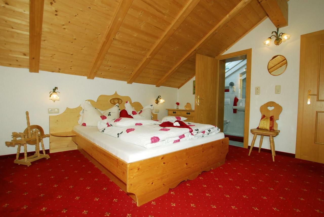 Haus Tasser Mayrhofen Esterno foto